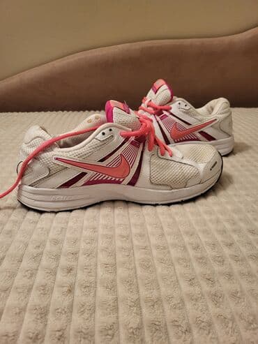 Women's Sneakers and athletic shoes: Nike, 40, bоја - Bela na lalafo.rs Women's Sneakers and athletic shoes: Nike, 40, bоја - Bela