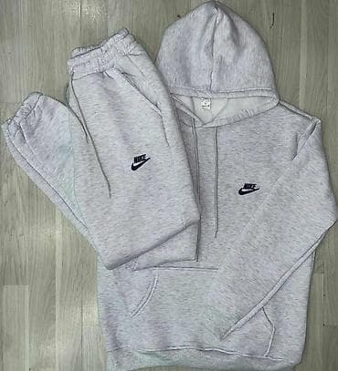 Nike komplet trenerke – dukserica s kapuljačom i donji deo - Model na lalafo.rs — 7 Nike komplet trenerke – dukserica s kapuljačom i donji deo - Model — 7