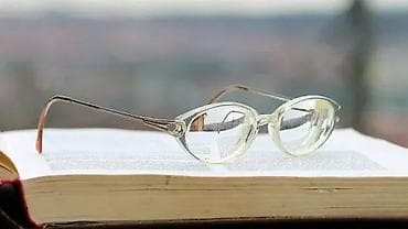 Vintage, transparentni dioptrijski ram. Predivan, dizajnerski na lalafo.rs — 1 Vintage, transparentni dioptrijski ram. Predivan, dizajnerski — 1