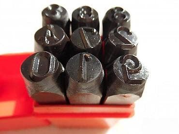 Merni alati i instrumenti: Set udarnih čeličnih žigova – brojevi 0–9 u kutiji - Komplet od 9/10 na lalafo.rs — 3 Merni alati i instrumenti: Set udarnih čeličnih žigova – brojevi 0–9 u kutiji - Komplet od 9/10 — 3