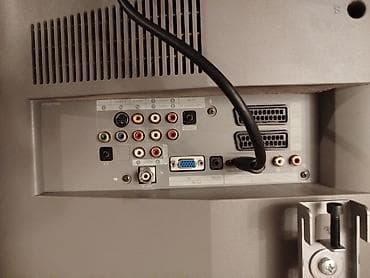 Electronics: Samsung televizor 32 inca tv sa daljinskim. Isproban samo preko skarta at lalafo.rs — 7 Electronics: Samsung televizor 32 inca tv sa daljinskim. Isproban samo preko skarta — 7