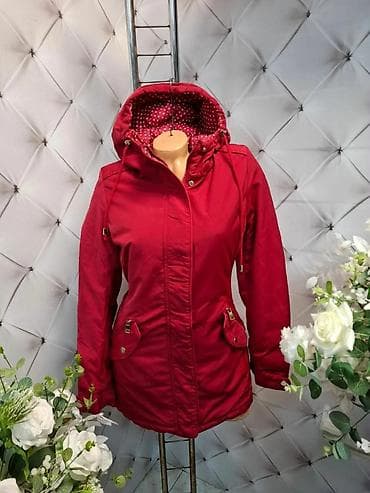 Ženska crvena parka jakna sa kapuljačom - Materijal: topla, mekana na lalafo.rs Ženska crvena parka jakna sa kapuljačom - Materijal: topla, mekana