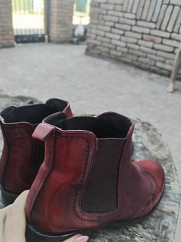 Kozne bordo čizme br 39
Super ocuvane, Placene 12h din at lalafo.rs — 4 Kozne bordo čizme br 39
Super ocuvane, Placene 12h din — 4