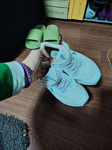 bermude teksas br: Ocuvane patike za devojcice 34 broj. Lepse su uzivo, ne uspevam na lalafo.rs — 2 bermude teksas br: Ocuvane patike za devojcice 34 broj. Lepse su uzivo, ne uspevam — 2