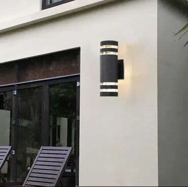 Spoljna zidna lampa ip67. Materijal: metal+ staklo Sijalicno grlo: E27 na lalafo.rs Spoljna zidna lampa ip67. Materijal: metal+ staklo Sijalicno grlo: E27