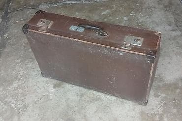 Travel suitcases and bags: Stari, đački vintage kofer u dosta dobrom stanju at lalafo.rs — 1 Travel suitcases and bags: Stari, đački vintage kofer u dosta dobrom stanju — 1