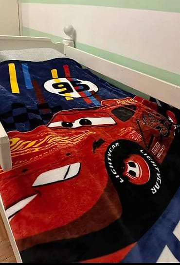 Plišano ćebe za decu
Dimenzije 200x150 cm na lalafo.rs — 1 Plišano ćebe za decu
Dimenzije 200x150 cm — 1