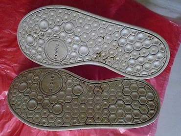 Original Adidas dečije patike 31,5 na lalafo.rs — 8 Original Adidas dečije patike 31,5 — 8