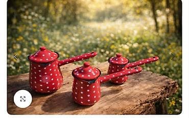 Set emajliranih džezvi sa poklopcima – crne Cena 3100 din Spoj na lalafo.rs Set emajliranih džezvi sa poklopcima – crne Cena 3100 din Spoj