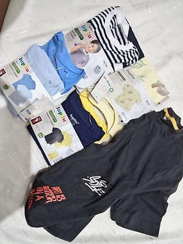 Paket dečjih majica – različiti kompleti i boje - Brend: Lupilu i na lalafo.rs — 1 Paket dečjih majica – različiti kompleti i boje - Brend: Lupilu i — 1