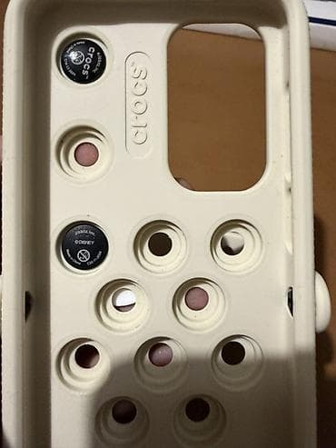 Crocs silikon futrola za mobilni telefon S25 sa Jibbitz bedževima – na lalafo.rs — 9 Crocs silikon futrola za mobilni telefon S25 sa Jibbitz bedževima – — 9