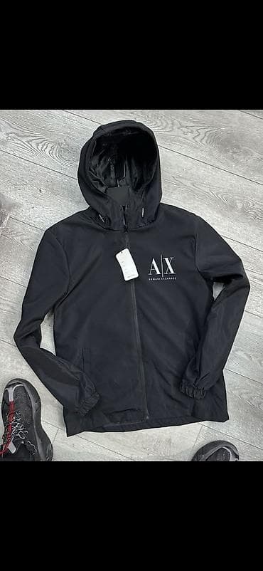 Muška lagana jakna s kapuljačom – crna, sa brendiranim logotipima (A|X na lalafo.rs — 1 Muška lagana jakna s kapuljačom – crna, sa brendiranim logotipima (A|X — 1