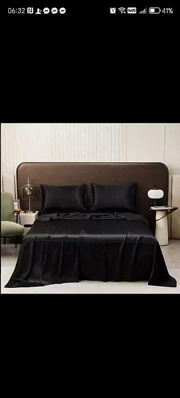 Saten/biserna posteljina – elegantna crna Set sadrži: - 1 kom na lalafo.rs — 1 Saten/biserna posteljina – elegantna crna Set sadrži: - 1 kom — 1