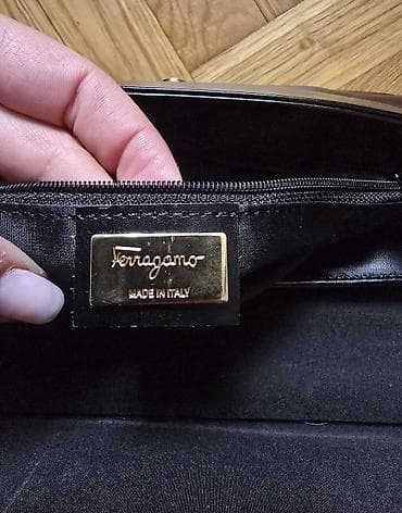 Salvatore Ferragamo Vintage Black Leather Vara Wallet with Leather at lalafo.rs — 4 Salvatore Ferragamo Vintage Black Leather Vara Wallet with Leather — 4