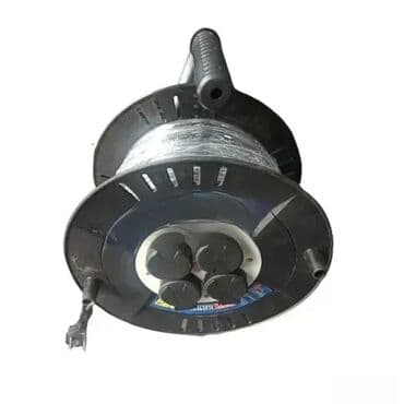 Električni produžni kabl na kolutu. Produžni kabel na kolutu na lalafo.rs Električni produžni kabl na kolutu. Produžni kabel na kolutu