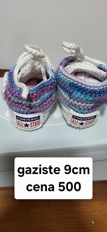 Nehodajuće zepice za bebe – ručno pletene patikice Converse stila. - na lalafo.rs — 2 Nehodajuće zepice za bebe – ručno pletene patikice Converse stila. - — 2