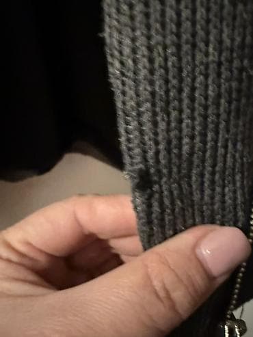 dve suknje po: Ženska jakna Balasevic, veličina 44. Više odgovara za osobu koja na lalafo.rs — 3 dve suknje po: Ženska jakna Balasevic, veličina 44. Više odgovara za osobu koja — 3