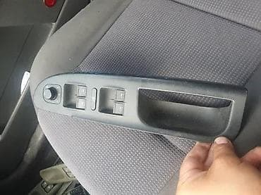 PREKIDACI PROZORA VW PASAT B6 | konzola sa prekidacima vw pasat b6 na lalafo.rs PREKIDACI PROZORA VW PASAT B6 | konzola sa prekidacima vw pasat b6