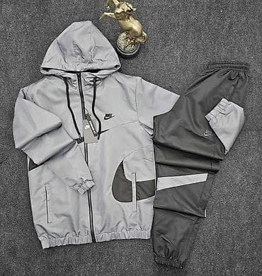 ✨ Nike trenerka – spoj komfora i sportskog stila! ✨ ✔️ Veličine: S do na lalafo.rs ✨ Nike trenerka – spoj komfora i sportskog stila! ✨ ✔️ Veličine: S do