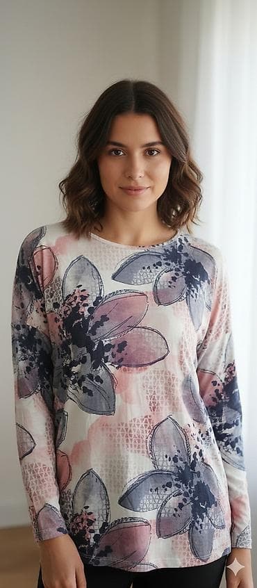 Ženska bluza sa dugim rukavima – cvetni akvarel print - Kroj na lalafo.rs Ženska bluza sa dugim rukavima – cvetni akvarel print - Kroj
