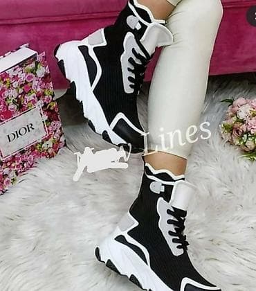 Extra patike
Obuvene samo par puta
Super stanje
Br 38 na lalafo.rs — 2 Extra patike
Obuvene samo par puta
Super stanje
Br 38 — 2