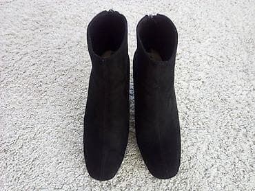 Prodajem Straduvarius čizmice gleznjače od velura u odličnom stanju na lalafo.rs — 4 Prodajem Straduvarius čizmice gleznjače od velura u odličnom stanju — 4