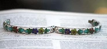 Vintage Champleve Cloisonne emajlirana narukvica sa šarkama. Vintage na lalafo.rs Vintage Champleve Cloisonne emajlirana narukvica sa šarkama. Vintage
