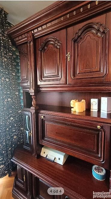 cepaci za drva: Velika vitrina ručni rad puno drvo na lalafo.rs — 4 cepaci za drva: Velika vitrina ručni rad puno drvo — 4