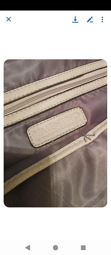 Valentino torba – shopper/tote model u sivo‑bež nijansi. - Materijal na lalafo.rs — 5 Valentino torba – shopper/tote model u sivo‑bež nijansi. - Materijal — 5