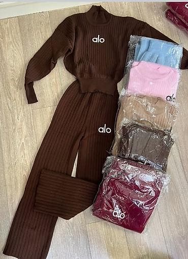 Pleteni ženski kompleti – različiti modeli i boje Opis: - Dvodijelni na lalafo.rs — 2 Pleteni ženski kompleti – različiti modeli i boje Opis: - Dvodijelni — 2