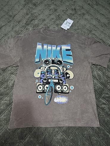 Personal Items: NIKE Oversized Graphic Tee vel. S NOVO
HF at lalafo.rs — 5 Personal Items: NIKE Oversized Graphic Tee vel. S NOVO
HF — 5