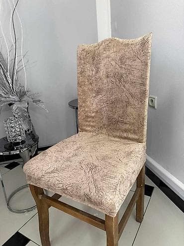 Navlake za stolice od plišanog materijala🌸 Cena za 6 komada 1800 na lalafo.rs Navlake za stolice od plišanog materijala🌸 Cena za 6 komada 1800