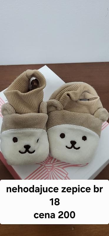 Nehodajuće patikice za bebe + nehodajuće zepiće - Patikice: roze at lalafo.rs — 4 Nehodajuće patikice za bebe + nehodajuće zepiće - Patikice: roze — 4