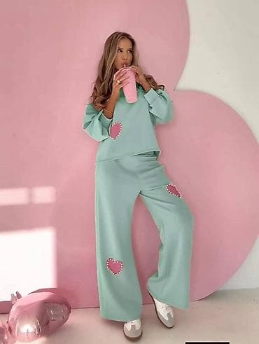 Damski komplet trenerke – duks + pantalone širokih nogavica - Model na lalafo.rs — 5 Damski komplet trenerke – duks + pantalone širokih nogavica - Model — 5