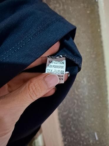 Teget plava ženski top bez rukava.Poduplana u predelu grudi, idealna na lalafo.rs — 4 Teget plava ženski top bez rukava.Poduplana u predelu grudi, idealna — 4