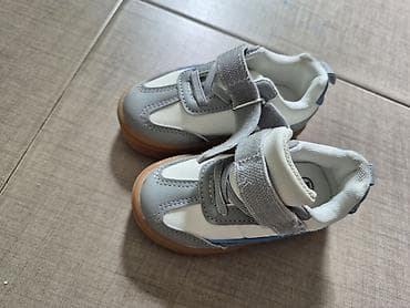 Dečije patike za prve korake - Veličina: 22 (otisak “22” vidljiv na na lalafo.rs — 1 Dečije patike za prve korake - Veličina: 22 (otisak “22” vidljiv na — 1