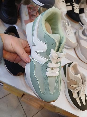 Novi modeli patika od 36 do 41. 3900 dinara v na lalafo.rs — 8 Novi modeli patika od 36 do 41. 3900 dinara v — 8