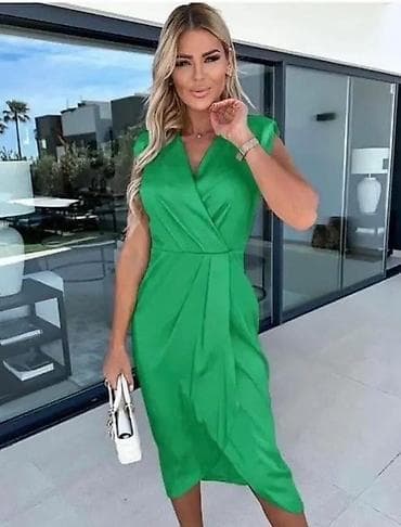 Elegantna zelena haljina do kolena - Kroj: asimetričan preklop napred na lalafo.rs Elegantna zelena haljina do kolena - Kroj: asimetričan preklop napred