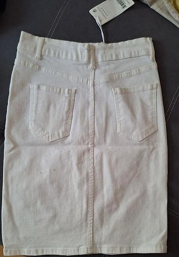 Bela teksas suknja sa bisernim aplikacijama - Model: ravna/pencil na lalafo.rs — 4 Bela teksas suknja sa bisernim aplikacijama - Model: ravna/pencil — 4