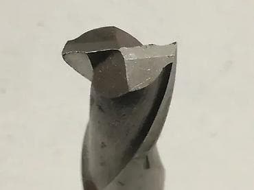 Glodalo 17mm dvopero 🔧 Stanje: nije korišćeno 💰 Cena je po komadu 📦 na lalafo.rs — 4 Glodalo 17mm dvopero 🔧 Stanje: nije korišćeno 💰 Cena je po komadu 📦 — 4