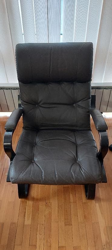 cista koza broj: Na prodaju kožna fotelja i tabure. Polovno, sa vidljivim tragovima at lalafo.rs — 5 cista koza broj: Na prodaju kožna fotelja i tabure. Polovno, sa vidljivim tragovima — 5