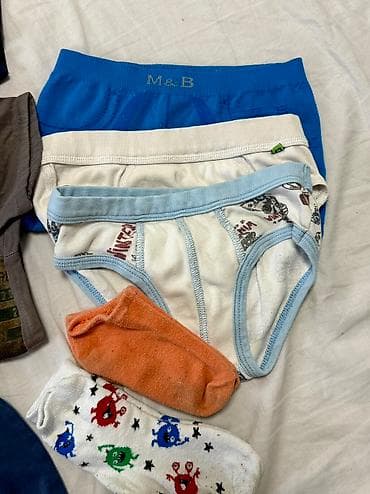 Komplet za decake u perfektnom stanju u vel 4-5 Zainteresovanima na lalafo.rs — 4 Komplet za decake u perfektnom stanju u vel 4-5 Zainteresovanima — 4