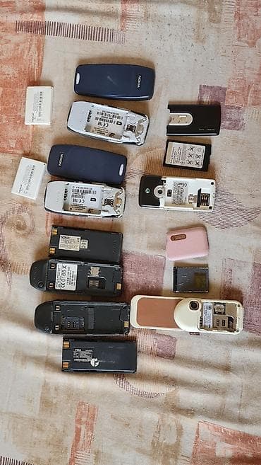 Kolekcija starih mobilnih telefona – Nokia i Sony Ericsson U ponudi na lalafo.rs — 3 Kolekcija starih mobilnih telefona – Nokia i Sony Ericsson U ponudi — 3