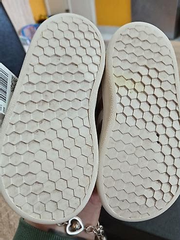 Patike za devojcice, jako kratko nosene na lalafo.rs — 3 Patike za devojcice, jako kratko nosene — 3