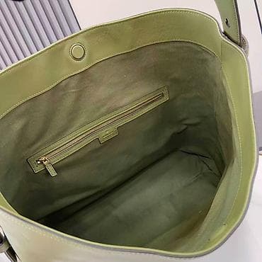 Gucci kožna torba – maslinasto zelena, veliki shopper/hobo model - at lalafo.rs — 3 Gucci kožna torba – maslinasto zelena, veliki shopper/hobo model - — 3