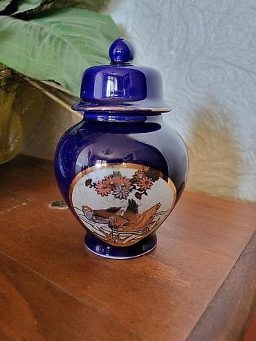 Cup porcelan,kobalt,rucno oslikan Japan - Kina iz 70ih. Cup saranja na lalafo.rs — 1 Cup porcelan,kobalt,rucno oslikan Japan - Kina iz 70ih. Cup saranja — 1