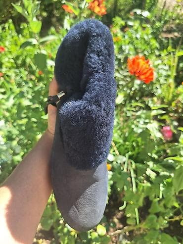 Ženske tamnoplave gležnjače sa toplom unutrašnjom postavom. Izrađene na lalafo.rs — 3 Ženske tamnoplave gležnjače sa toplom unutrašnjom postavom. Izrađene — 3