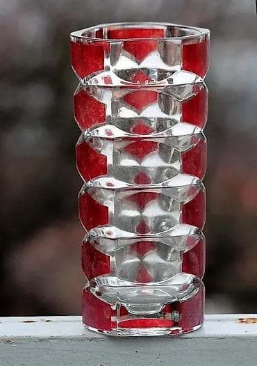 Mid Century Luminarc JG Durand Geometric Ruby Cranberry Vase. France na lalafo.rs — 1 Mid Century Luminarc JG Durand Geometric Ruby Cranberry Vase. France — 1