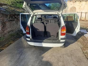 Transport: Opel Zafira A – sedmosed, bele boje, praktičan porodični MPV. Glavne at lalafo.rs — 7 Transport: Opel Zafira A – sedmosed, bele boje, praktičan porodični MPV. Glavne — 7