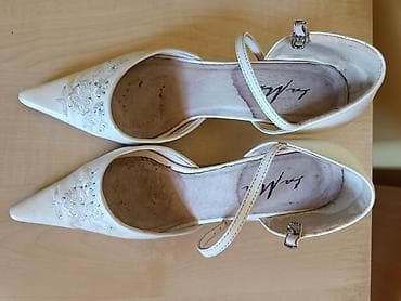 Elegantne bele salonke sa špicastim vrhom i ukrasnim cvetnim na lalafo.rs — 1 Elegantne bele salonke sa špicastim vrhom i ukrasnim cvetnim — 1